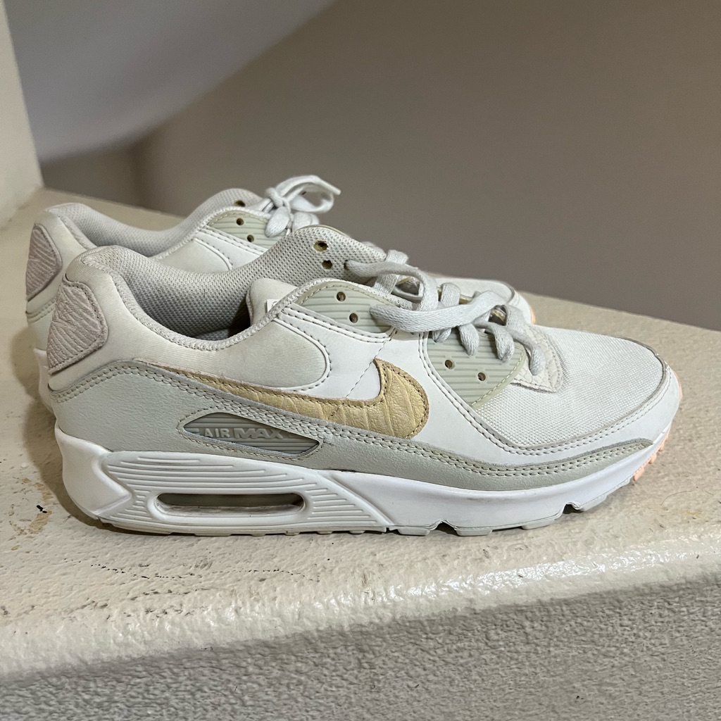 Nike Women’s Air Max 90 Se Safari Summit White Suede Shoes Cv8824-100 Size 10.5